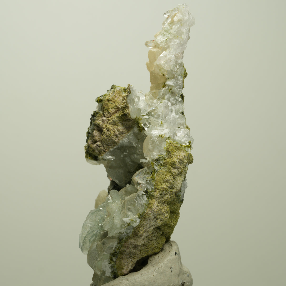 Quarz, Prehnit, Calcit, Analcim, Epidot auf Matrix Streep Mine, Namibia 80*45*24mm #14687