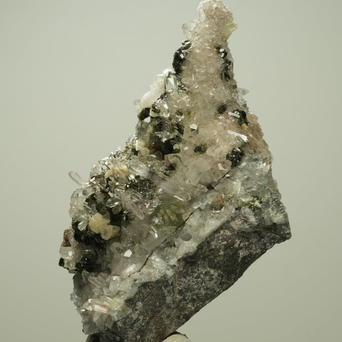 Harlekin Starburst Quarz, Prehnit, Calcit, Epidot, Matrix Streep Mine, Namibia 98*52*36mm #14705