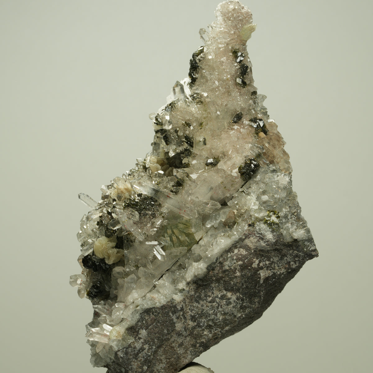 Harlekin Starburst Quarz, Prehnit, Calcit, Epidot, Matrix Streep Mine, Namibia 98*52*36mm #14705