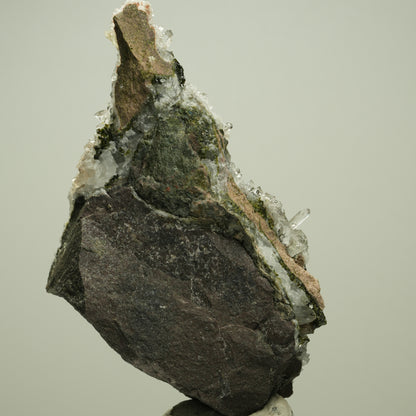 Harlekin Starburst Quarz, Prehnit, Calcit, Epidot, Matrix Streep Mine, Namibia 98*52*36mm #14705