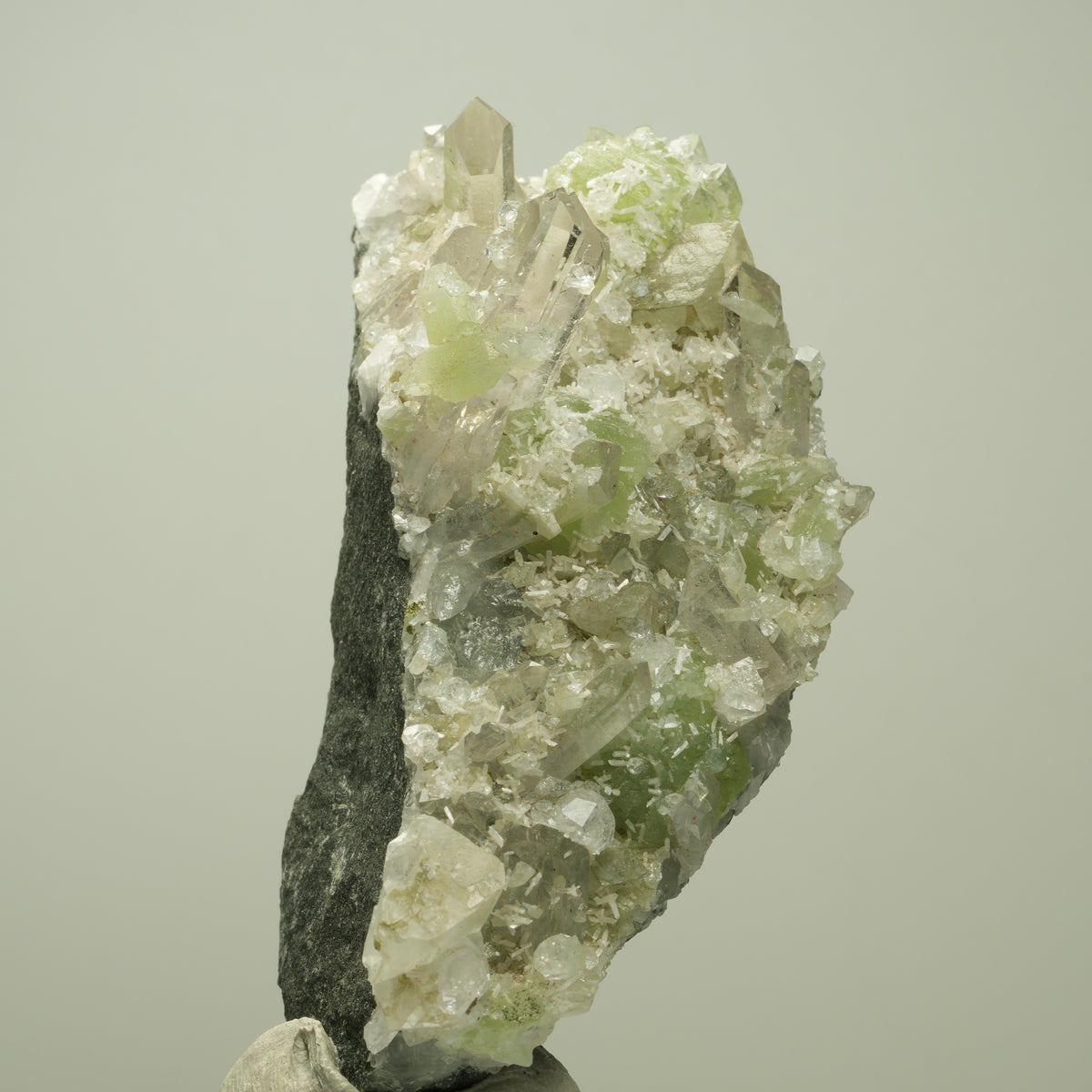 Starburst Quarz, Prehnit, Calcit, Analcim, Epidot, Matrix Streep Mine, Namibia 84*53*39mm #14708