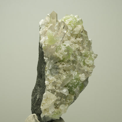 Starburst Quarz, Prehnit, Calcit, Analcim, Epidot, Matrix Streep Mine, Namibia 84*53*39mm #14708