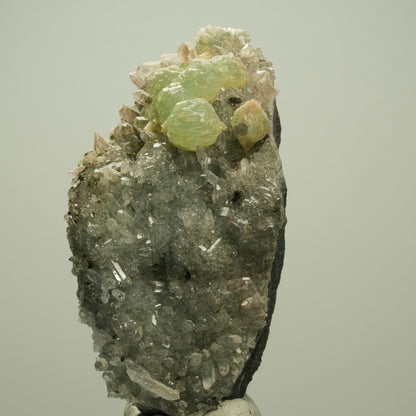 Harlekin Starburst Quarz, Prehnit, Analcim, Epidot, Matrix Streep Mine, Namibia 84*42*40mm #14711