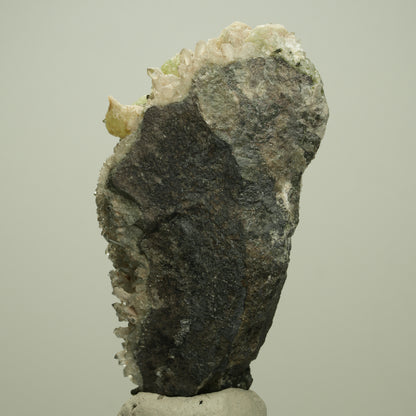 Harlekin Starburst Quarz, Prehnit, Analcim, Epidot, Matrix Streep Mine, Namibia 84*42*40mm #14711