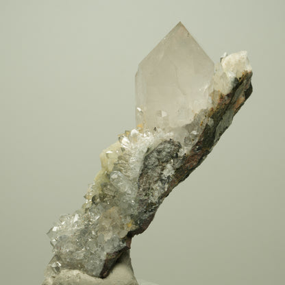 Harlekin Starburst Quarz, Prehnit, Calcit, Epidot, Matrix Streep Mine, Namibia 85*36*37mm #14713