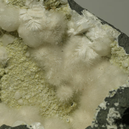 XXL Okenit-Geode auf Basaltgestein  Malad, Mumbai, MH, Indien 175*135*78mm #14721