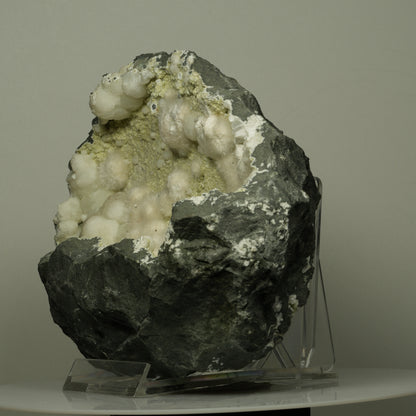 XXL Okenit-Geode auf Basaltgestein  Malad, Mumbai, MH, Indien 175*135*78mm #14721