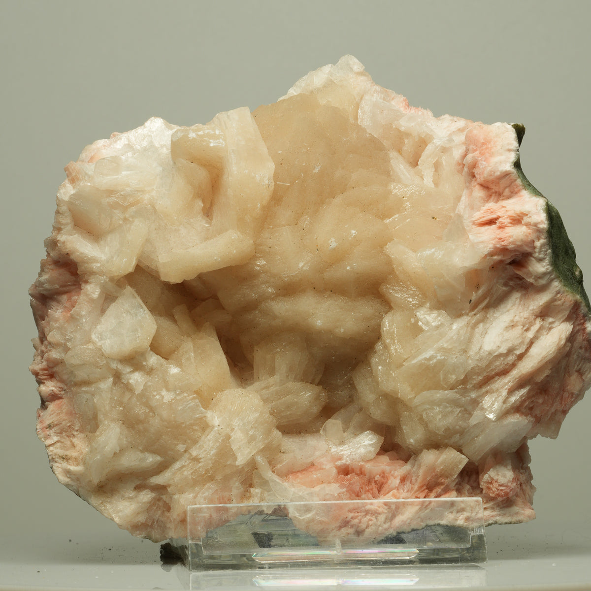 XL Stilbit-Geode mit Seladonit Poona, Indien 116*105*66mm #14723