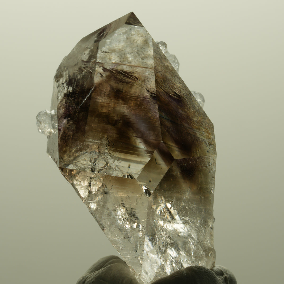 Harlekin Lemurian Phantom Amethyst mit Analcim Streep Mine, Goboboseb, Namibia 51*30*25mm #14809