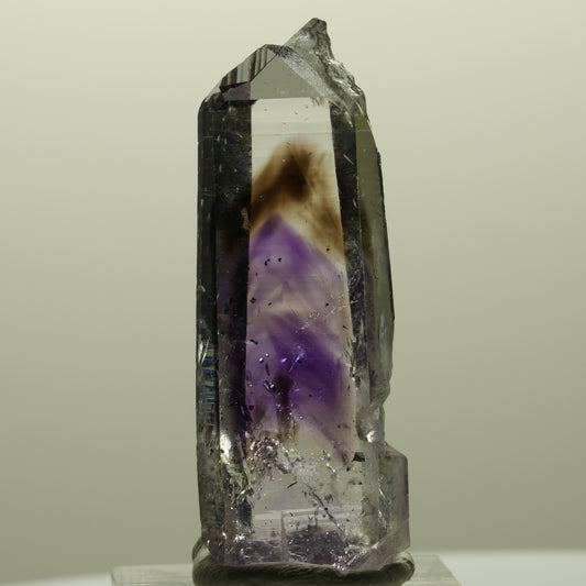 Harlekin Lemurian Skelett Phantom Amethyst Streep Mine, Goboboseb, Namibia 50*17*11mm #14810