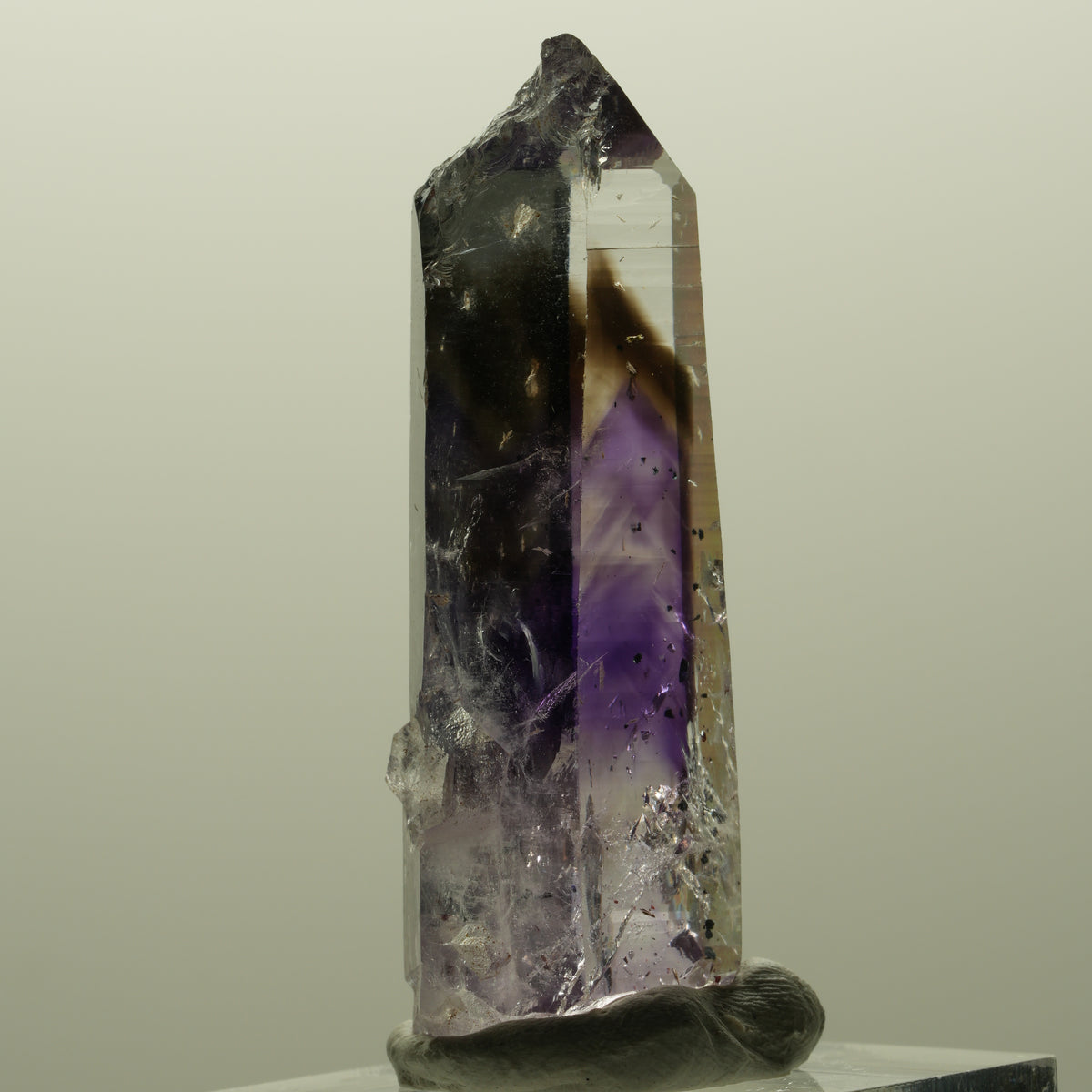 Harlekin Lemurian Skelett Phantom Amethyst Streep Mine, Goboboseb, Namibia 50*17*11mm #14810