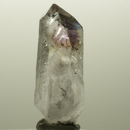 Lemurian Skelett Phantom Amethyst mit Hämatit Streep Mine, Goboboseb, Namibia 59*23*19mm #14812