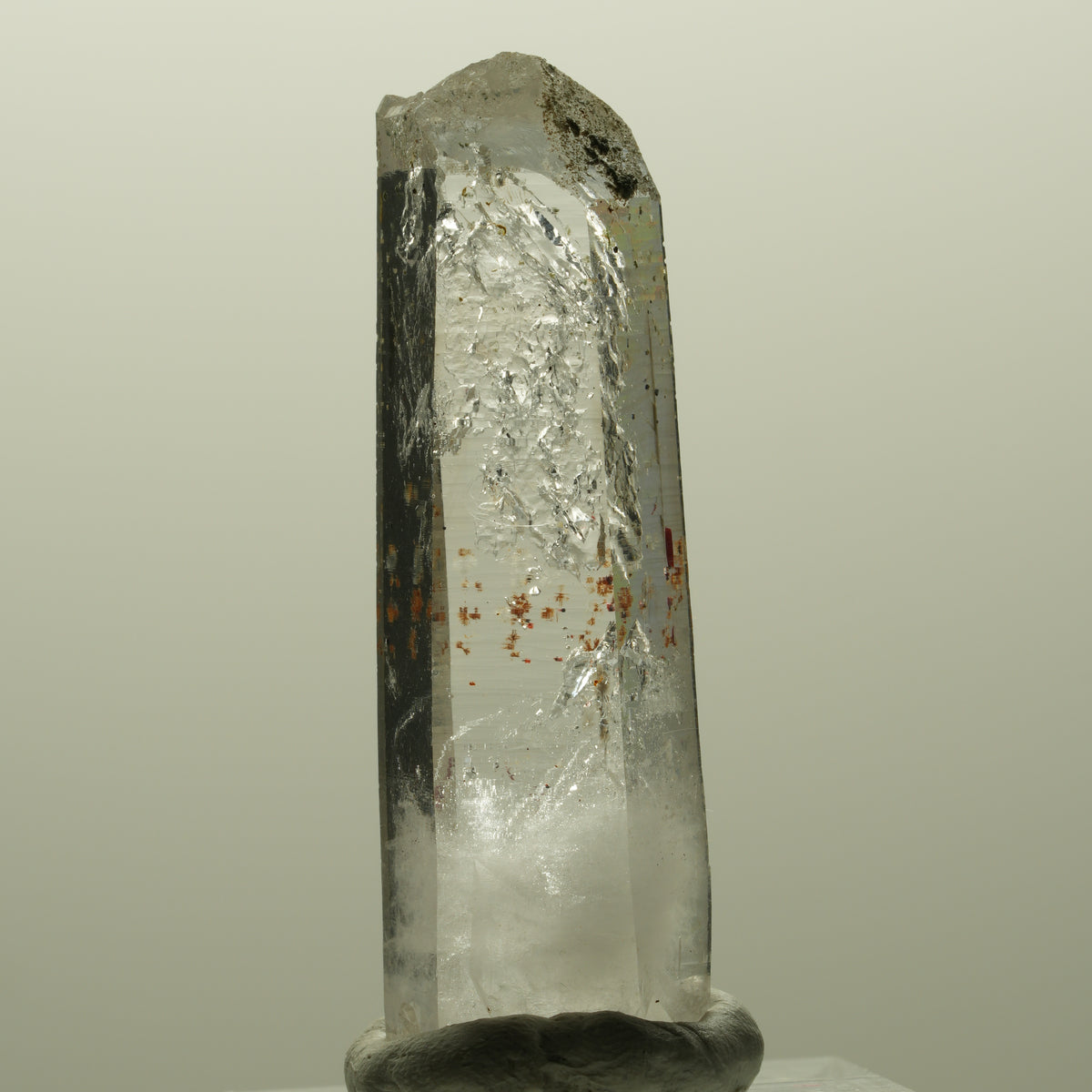 Harlekin Lemurian Rauchquarz Spitze mit Hämatit Streep Mine, Goboboseb, Namibia 49*16*12mm #14815