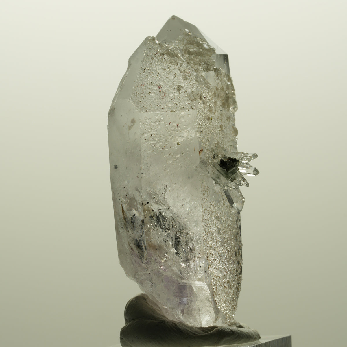 Harlekin Lemurian Phantom Amethyst mit Analcim Streep Mine, Goboboseb, Namibia 60*29*26mm #14820