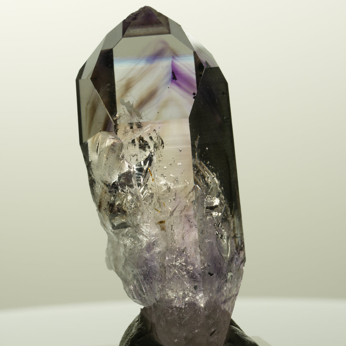 Harlekin Lemurian Phantom Amethyst Spitze Streep Mine, Goboboseb, Namibia 49*21*18mm #14859