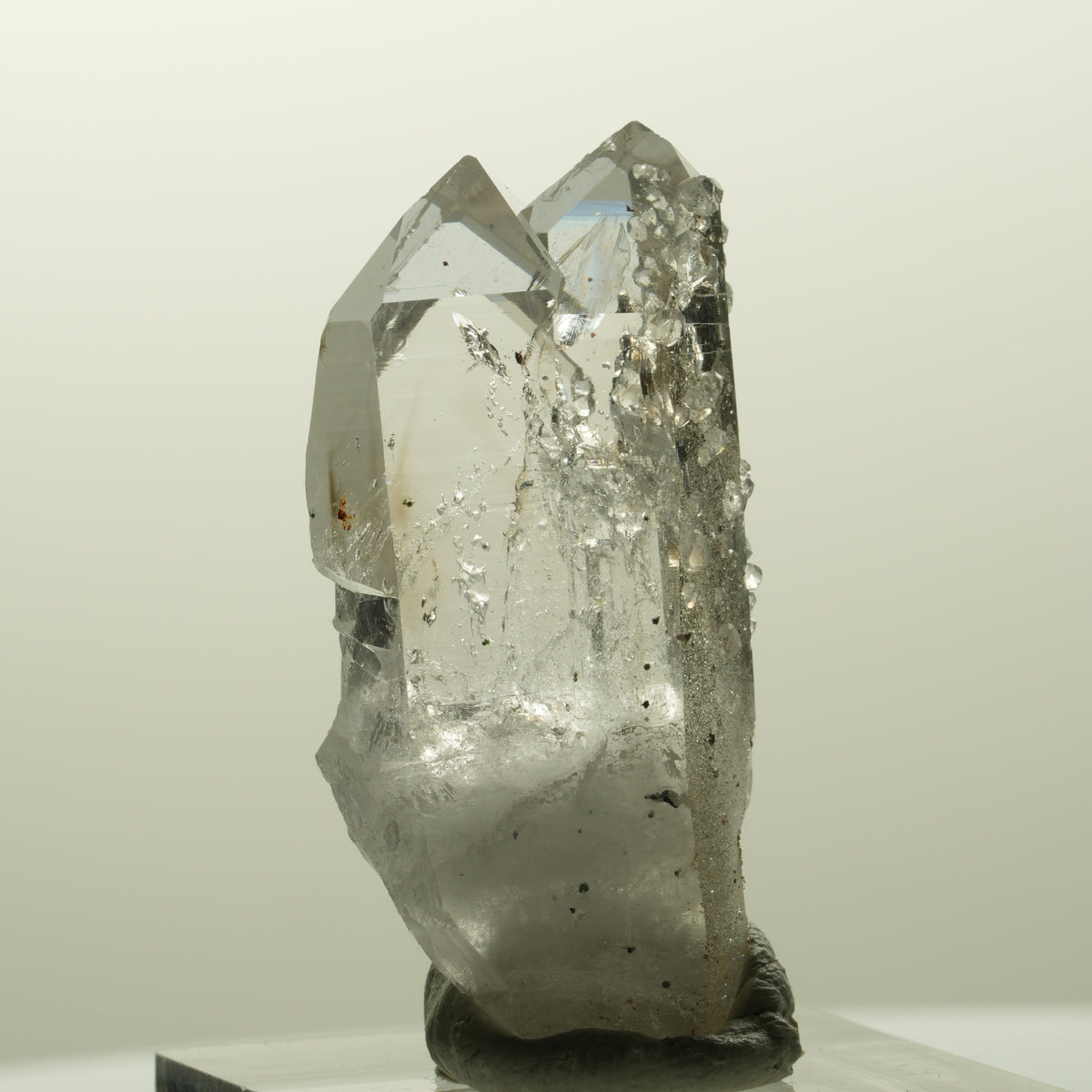 Lemurian Phantom Rauchquarz mit Analcim, Hämatit Streep Mine Goboboseb, Namibia 40*18*14mm #14860