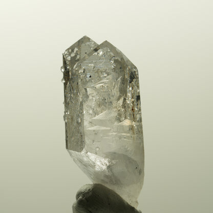 Lemurian Phantom Rauchquarz mit Analcim, Hämatit Streep Mine Goboboseb, Namibia 40*18*14mm #14860