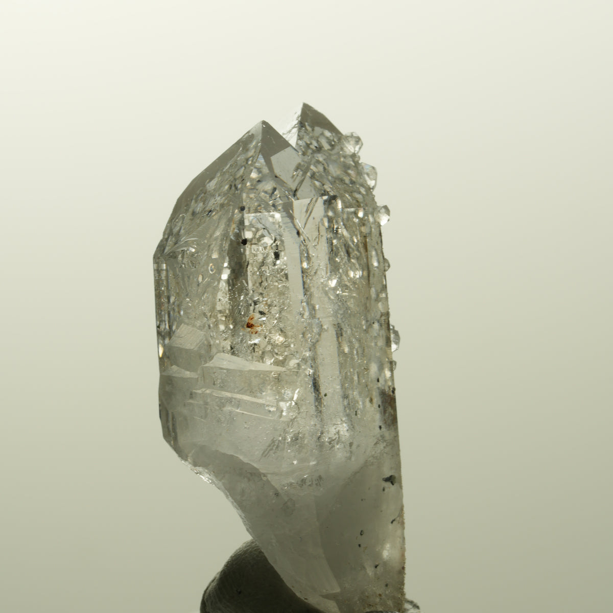 Lemurian Phantom Rauchquarz mit Analcim, Hämatit Streep Mine Goboboseb, Namibia 40*18*14mm #14860
