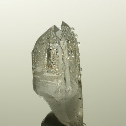 Lemurian Phantom Rauchquarz mit Analcim, Hämatit Streep Mine Goboboseb, Namibia 40*18*14mm #14860