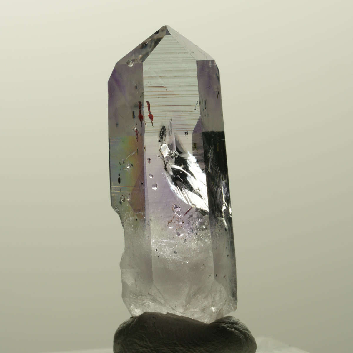 Harlekin Lemurian Phantom Amethyst mit Analcim Streep Mine, Goboboseb, Namibia 36*13*13mm #14867