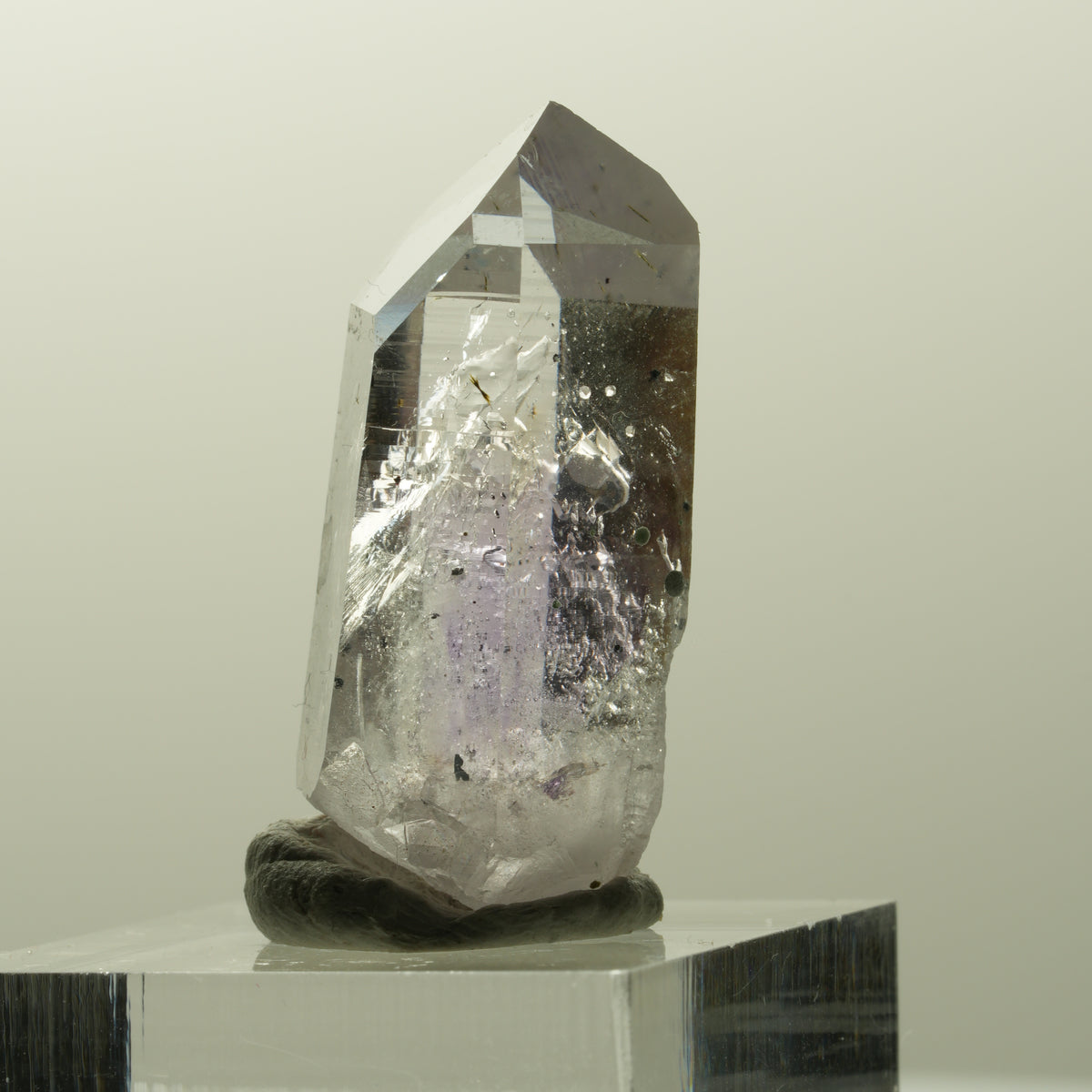 Harlekin Lemurian Phantom Amethyst mit Analcim Streep Mine, Goboboseb, Namibia 33*15*14mm #14871