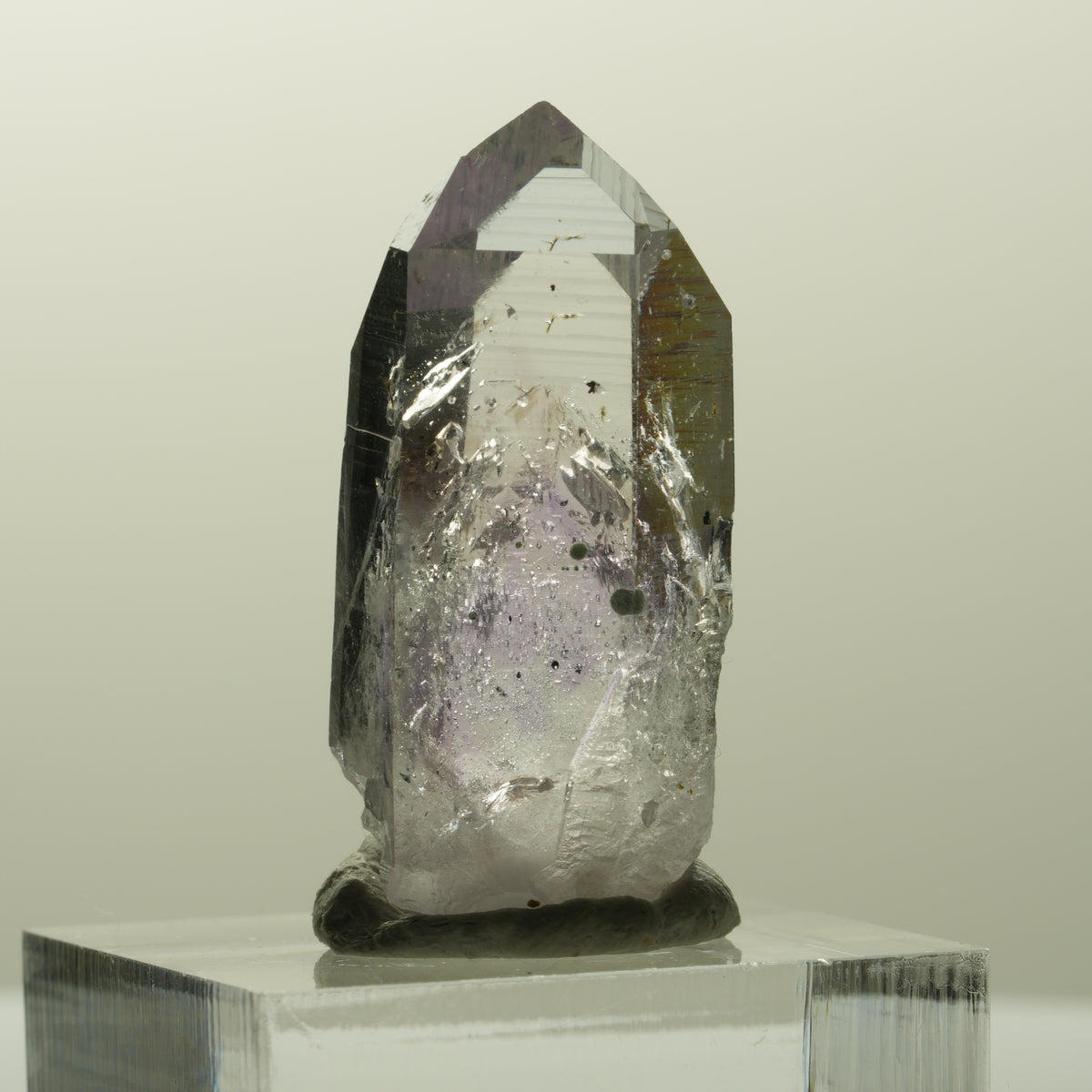 Harlekin Lemurian Phantom Amethyst mit Analcim Streep Mine, Goboboseb, Namibia 33*15*14mm #14871