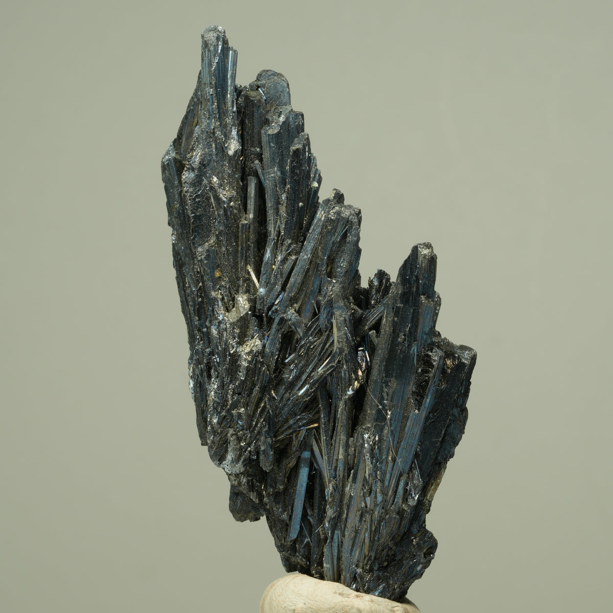 Stibnit, Antimonit Xikuangshan Mine, Lengshuijiang, Hunan, China 74*36*24mm #14877
