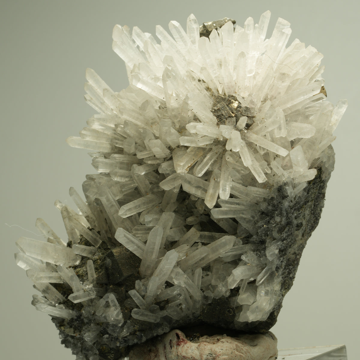 Nadelquarz-Kristallstufe auf Erzmatrix Madan Ore Field, Rhodope, Bulgaria 85*63*34mm #14879