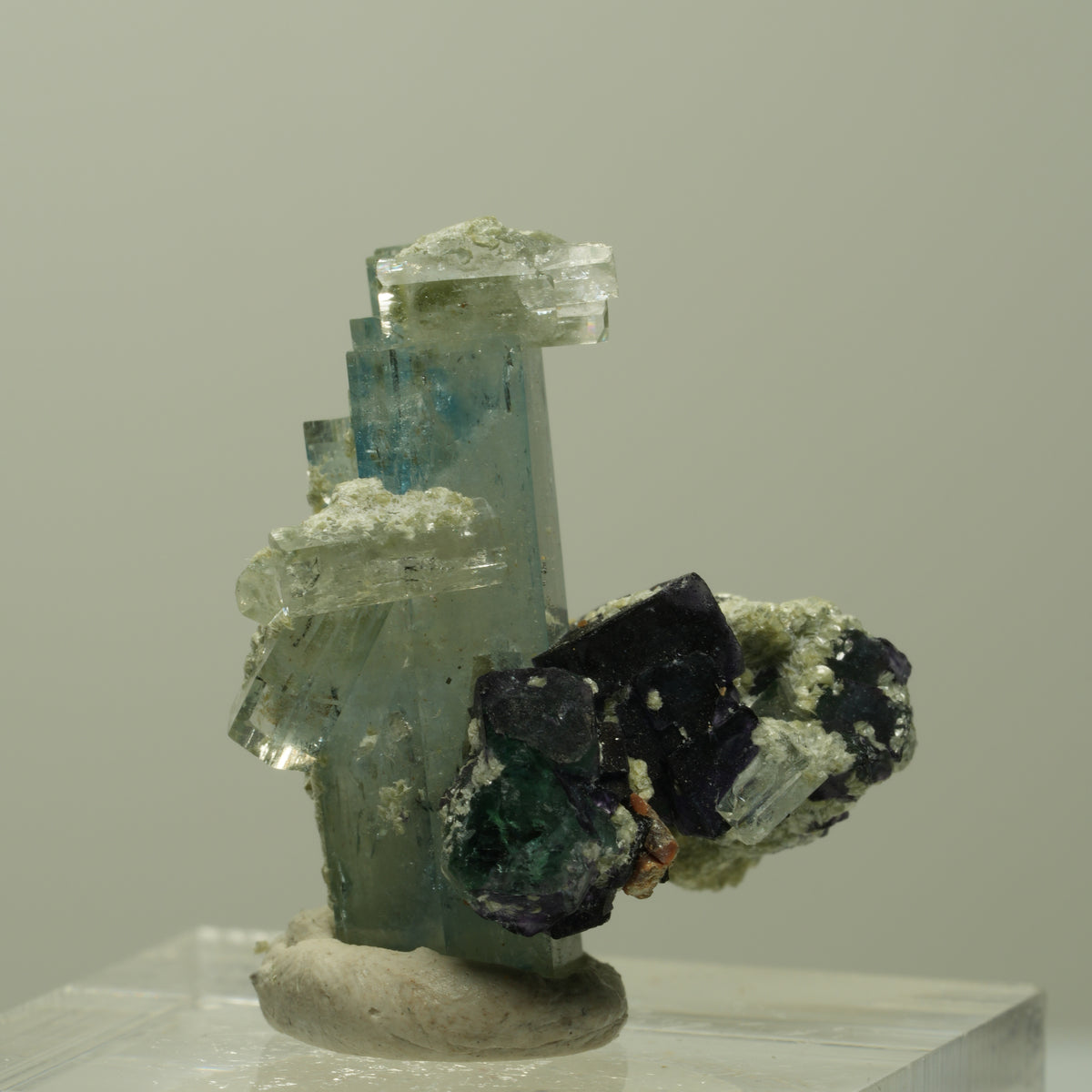 Seltene Aquamarin, Fluorit, Muskovit Stufe Erongo, Namibia 26*22*15mm #14901