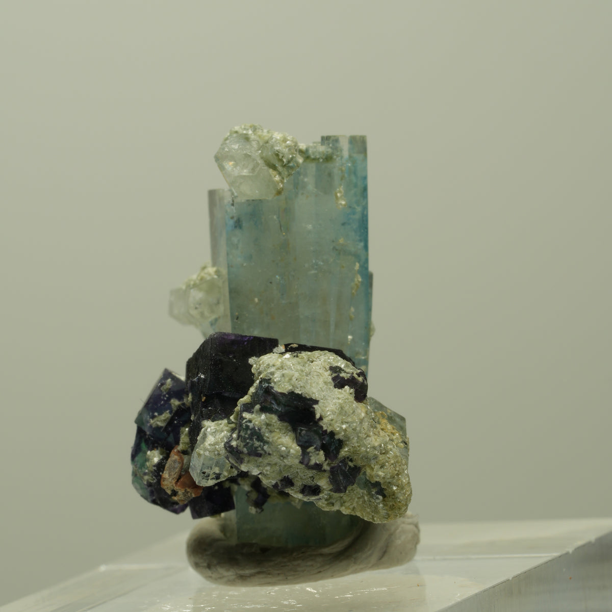 Seltene Aquamarin, Fluorit, Muskovit Stufe Erongo, Namibia 26*22*15mm #14901