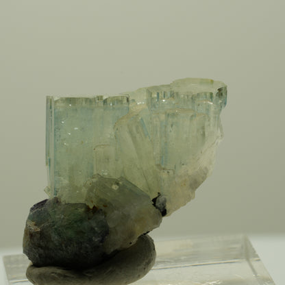 Aquamarin, Fluorit, Schörl Turmalin, Orthoklas Stufe Erongo, Namibia 24*22*17mm #14909