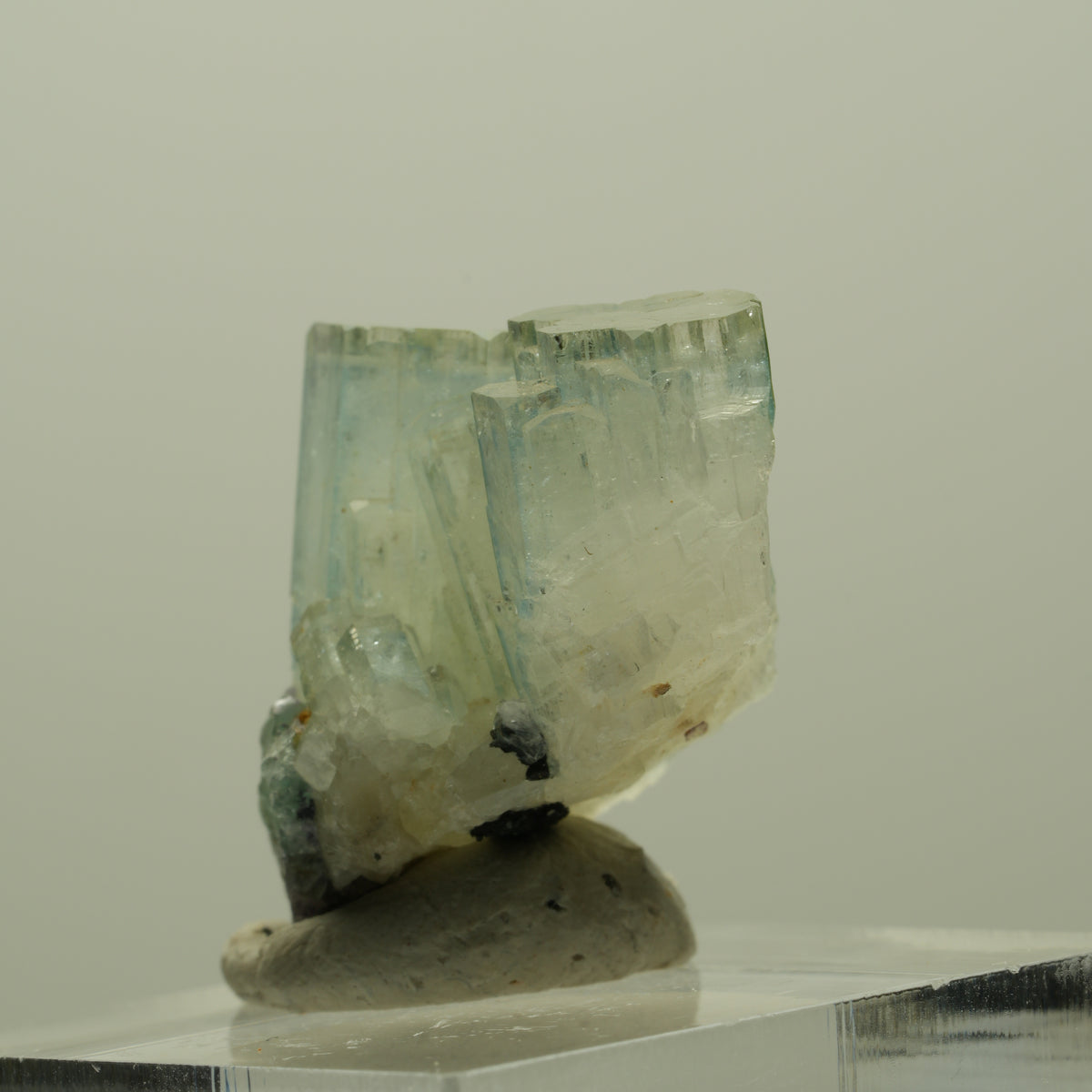 Aquamarin, Fluorit, Schörl Turmalin, Orthoklas Stufe Erongo, Namibia 24*22*17mm #14909
