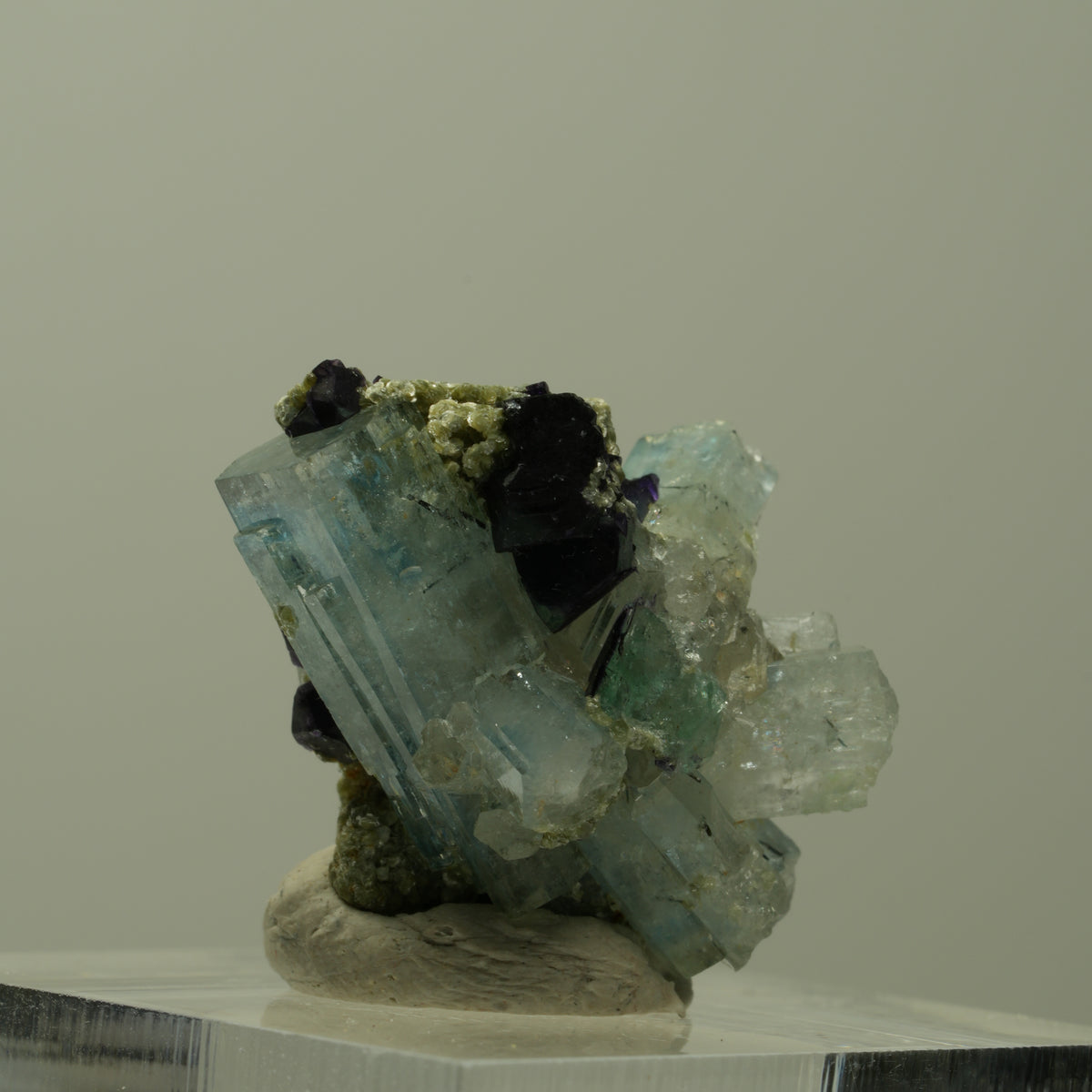 Aquamarin, Fluorit, Schörl Turmalin, Muskovit Stufe Erongo, Namibia 24*18*17mm #14911