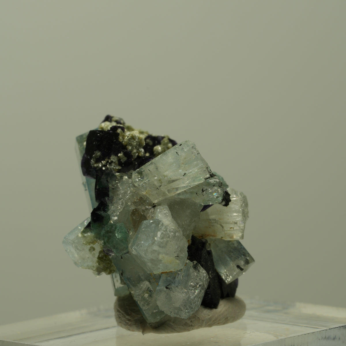 Aquamarin, Fluorit, Schörl Turmalin, Muskovit Stufe Erongo, Namibia 24*18*17mm #14911