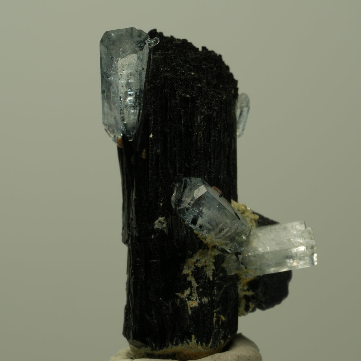 Aquamarin, Fluorit, Schörl Turmalin, Muskovit Stufe Erongo, Namibia 32*16*13mm #14915