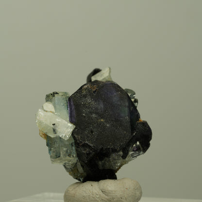 Aquamarin, Fluorit, Schörl Turmalin, Muskovit Stufe Erongo, Namibia 24*23*16mm #14917