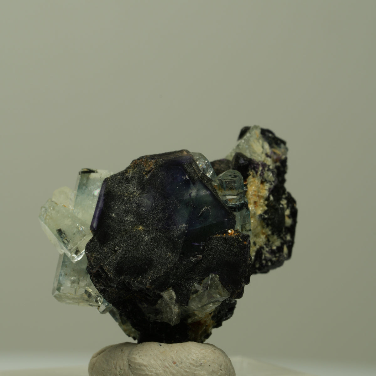 Aquamarin, Fluorit, Schörl Turmalin, Muskovit Stufe Erongo, Namibia 24*23*16mm #14917