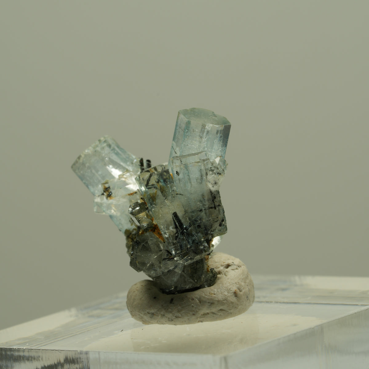 Aquamarin, Schörl Turmalin, Muskovit Stufe Erongo, Namibia 18*17*9mm #14924