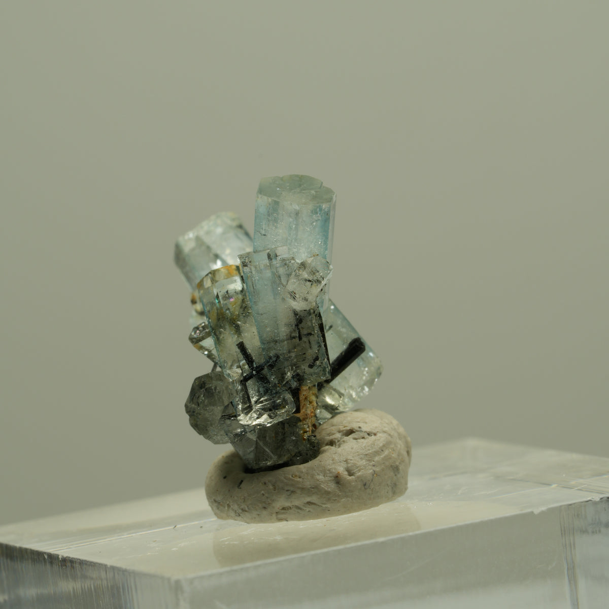 Aquamarin, Schörl Turmalin, Muskovit Stufe Erongo, Namibia 18*17*9mm #14924