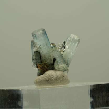 Aquamarin, Schörl Turmalin, Muskovit Stufe Erongo, Namibia 18*17*9mm #14924