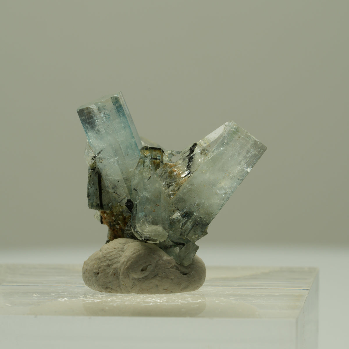 Aquamarin, Schörl Turmalin, Muskovit Stufe Erongo, Namibia 18*17*9mm #14924
