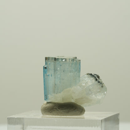 Aquamarin, Schörl Turmalin, Muskovit Stufe Erongo, Namibia 20*19*13mm #14931