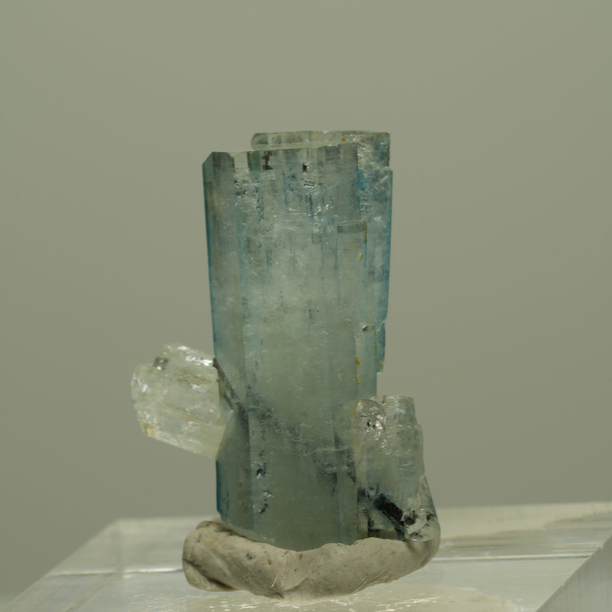 Aquamarin, Schörl Turmalin, Muskovit Stufe Erongo, Namibia 23*17*10mm #14950