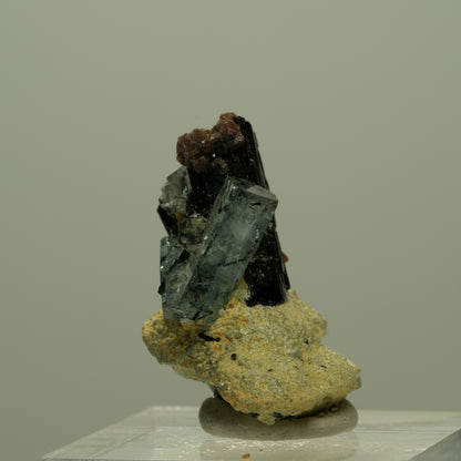 Aquamarin, Schörl Turmalin, Muskovit Stufe Erongo, Namibia 27*21*16mm #14961