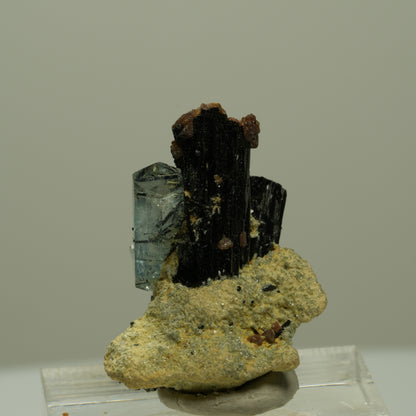 Aquamarin, Schörl Turmalin, Muskovit Stufe Erongo, Namibia 27*21*16mm #14961