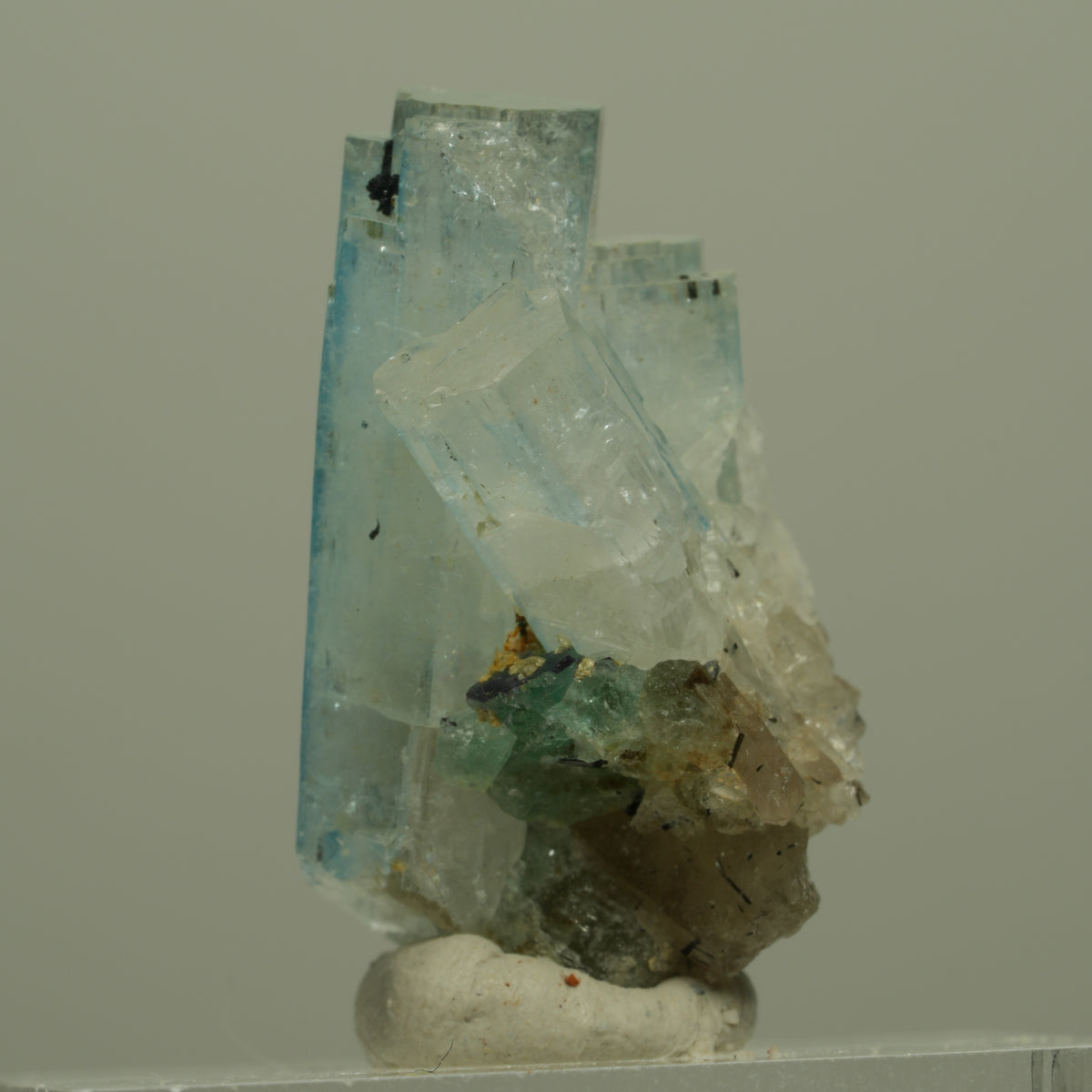 Aquamarin, Fluorit, Schörl Turmalin Stufe Erongo, Namibia 27*16*15mm #14967