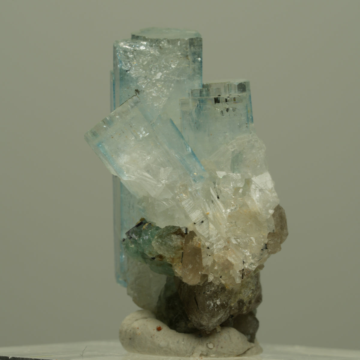Aquamarin, Fluorit, Schörl Turmalin Stufe Erongo, Namibia 27*16*15mm #14967
