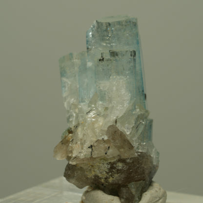 Aquamarin, Fluorit, Schörl Turmalin Stufe Erongo, Namibia 27*16*15mm #14967