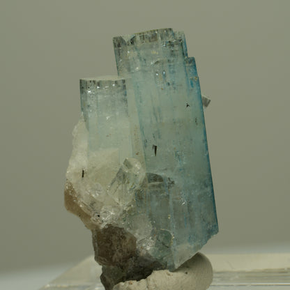 Aquamarin, Fluorit, Schörl Turmalin Stufe Erongo, Namibia 27*16*15mm #14967
