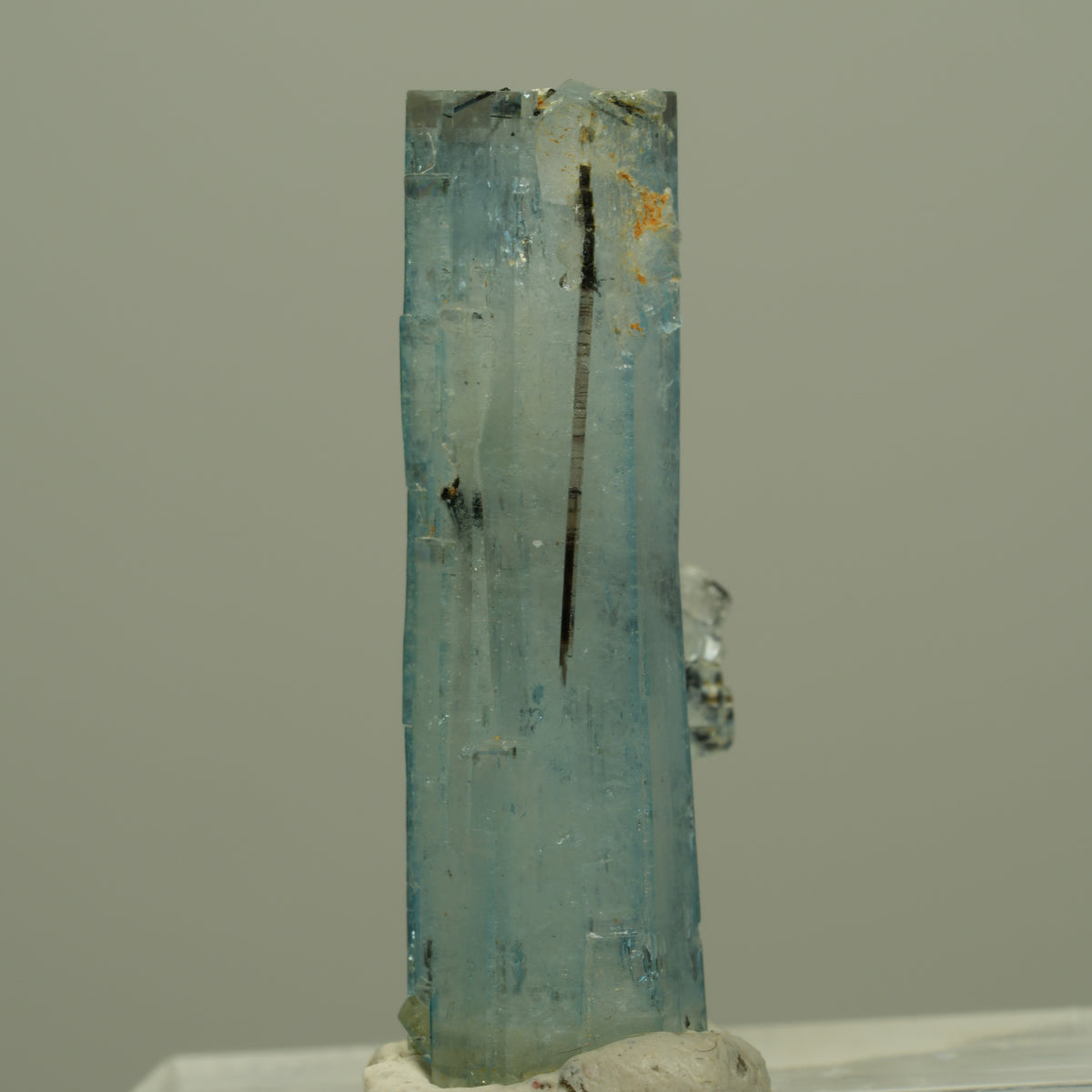 Aquamarin, Schörl Turmalin, Muskovit Stufe Erongo, Namibia 29*14*10mm #14972